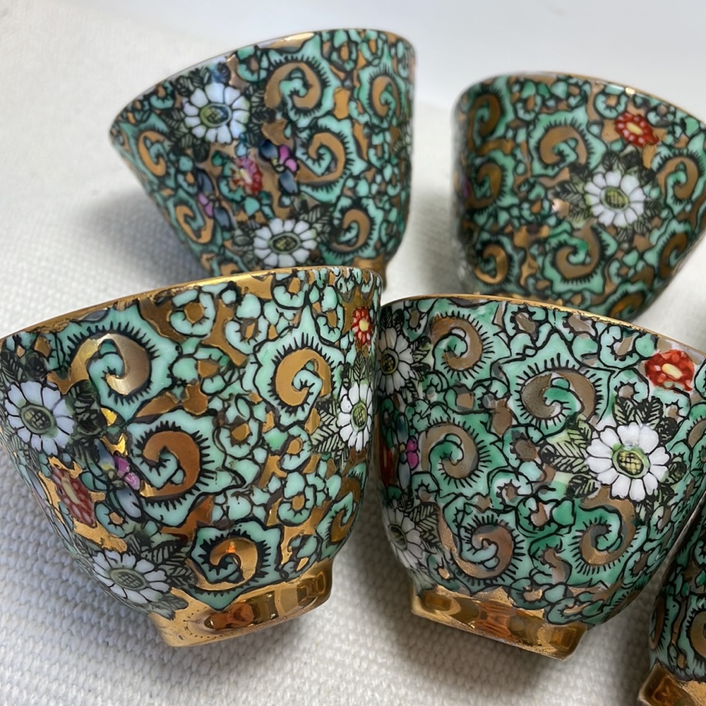TEACUPS - Picture 3 of 5